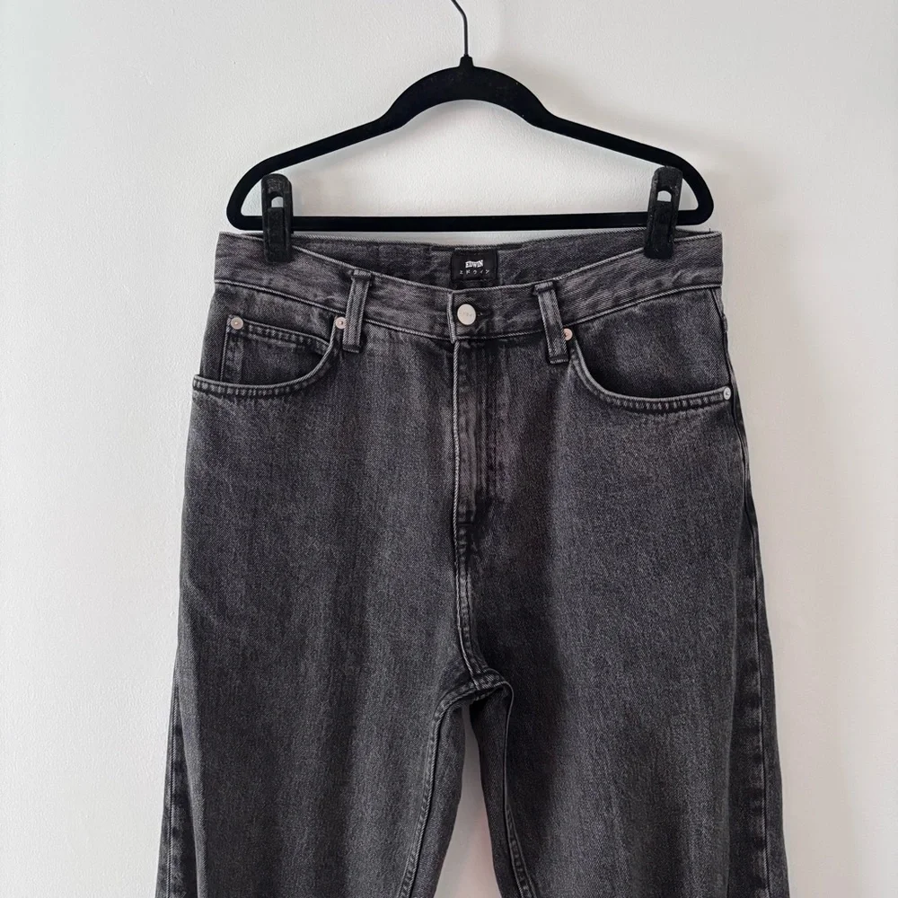 Edwin Men’s Matrix Pant Jeans Denim Straight Fit Loose Mid-Rise Cut Edgy Black